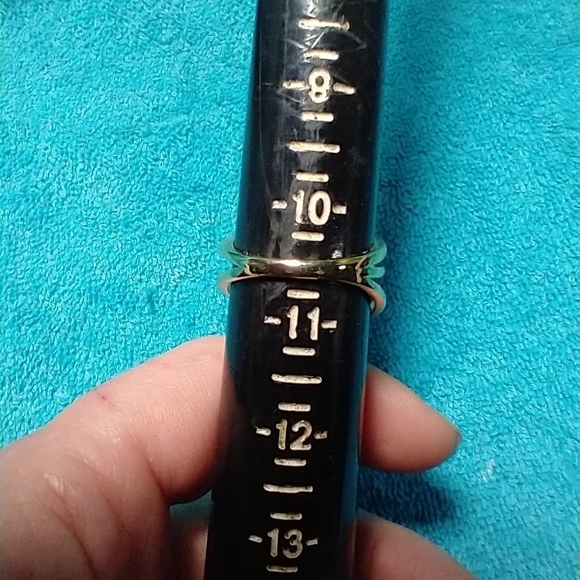 Goldtone gorgeous cz abstract ring - Picture 2 of 5